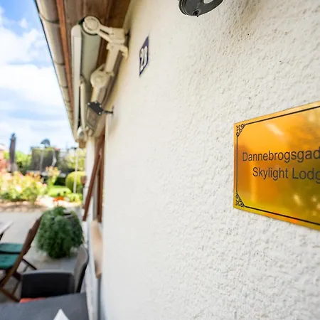 Skylight - Private Terrace, Free Parking & Walk To Villa Horsens